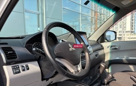 Mitsubishi L200 IV рестайлинг, 2011 год, 1 350 000 рублей, 8 фотография