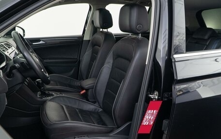 Volkswagen Tiguan II, 2019 год, 2 999 000 рублей, 11 фотография