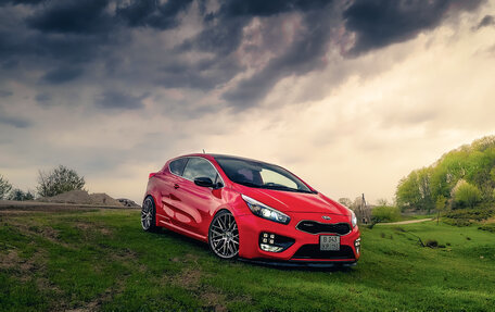 KIA cee'd GT II, 2014 год, 1 400 000 рублей, 2 фотография