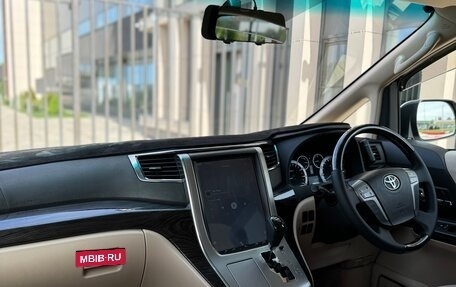 Toyota Alphard III, 2011 год, 3 000 000 рублей, 15 фотография