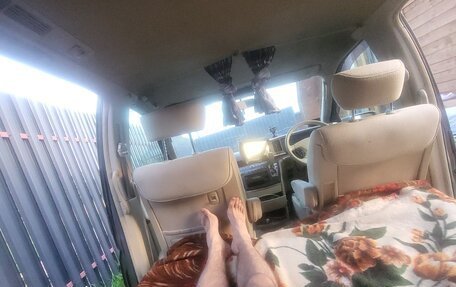 Nissan Elgrand III, 2005 год, 1 600 000 рублей, 10 фотография