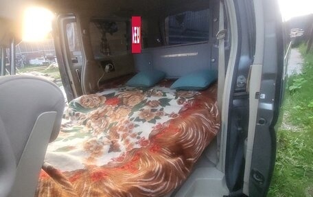 Nissan Elgrand III, 2005 год, 1 600 000 рублей, 2 фотография