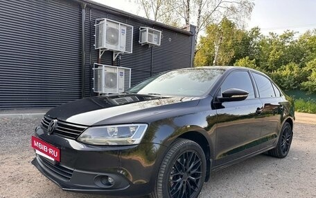 Volkswagen Jetta VI, 2013 год, 1 150 000 рублей, 2 фотография