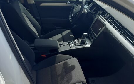 Volkswagen Passat B8 рестайлинг, 2018 год, 1 990 000 рублей, 7 фотография