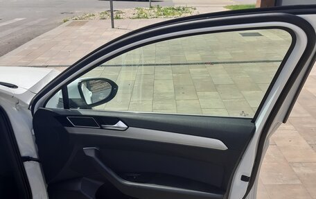 Volkswagen Passat B8 рестайлинг, 2018 год, 1 990 000 рублей, 9 фотография