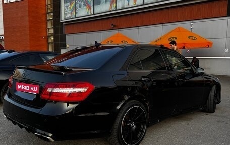 Mercedes-Benz E-Класс, 2011 год, 1 300 000 рублей, 2 фотография