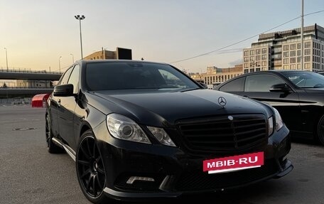 Mercedes-Benz E-Класс, 2011 год, 1 300 000 рублей, 4 фотография