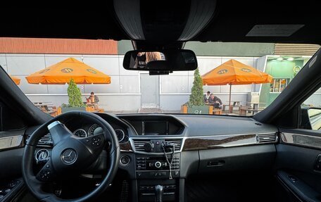 Mercedes-Benz E-Класс, 2011 год, 1 300 000 рублей, 15 фотография