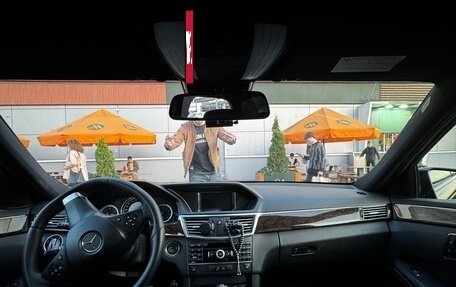 Mercedes-Benz E-Класс, 2011 год, 1 300 000 рублей, 16 фотография