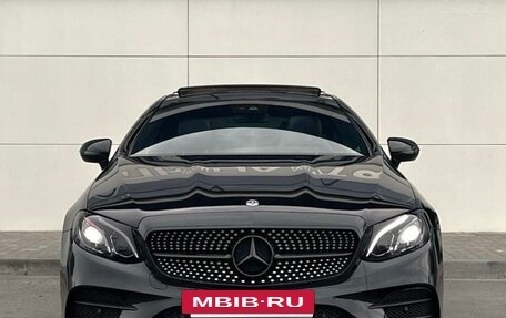 Mercedes-Benz E-Класс, 2019 год, 4 360 000 рублей, 3 фотография