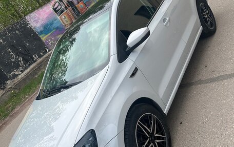Volkswagen Polo VI (EU Market), 2018 год, 1 500 000 рублей, 2 фотография