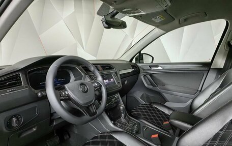 Volkswagen Tiguan II, 2017 год, 2 195 000 рублей, 14 фотография
