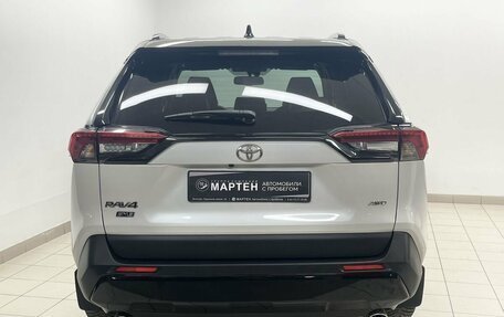Toyota RAV4, 2021 год, 3 199 000 рублей, 5 фотография