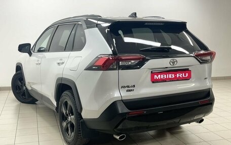 Toyota RAV4, 2021 год, 3 199 000 рублей, 6 фотография