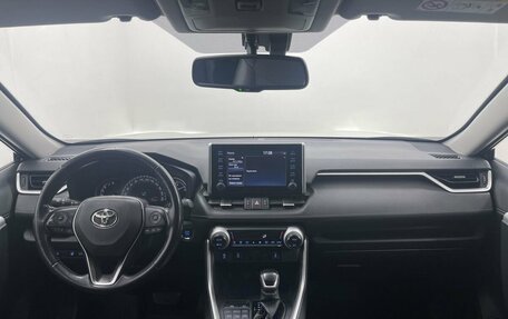Toyota RAV4, 2021 год, 3 199 000 рублей, 19 фотография