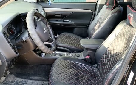 Mitsubishi Outlander III рестайлинг 3, 2012 год, 1 800 000 рублей, 8 фотография