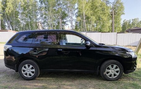 Mitsubishi Outlander III рестайлинг 3, 2012 год, 1 800 000 рублей, 3 фотография