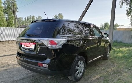 Mitsubishi Outlander III рестайлинг 3, 2012 год, 1 800 000 рублей, 2 фотография