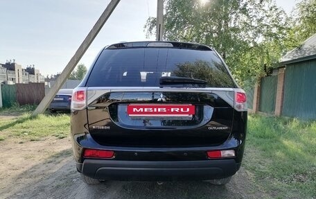Mitsubishi Outlander III рестайлинг 3, 2012 год, 1 800 000 рублей, 5 фотография
