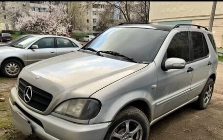 Mercedes-Benz M-Класс, 2000 год, 520 000 рублей, 1 фотография