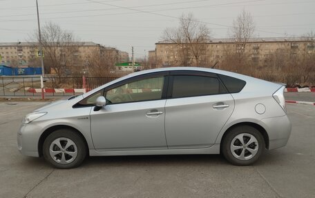 Toyota Prius, 2014 год, 1 350 000 рублей, 2 фотография