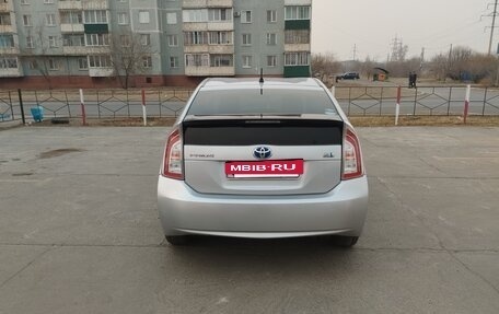 Toyota Prius, 2014 год, 1 350 000 рублей, 4 фотография