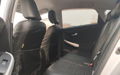 Toyota Prius, 2014 год, 1 350 000 рублей, 8 фотография