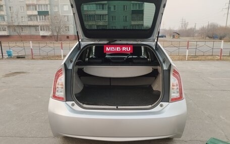 Toyota Prius, 2014 год, 1 350 000 рублей, 5 фотография