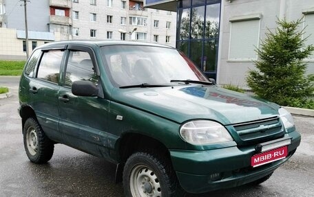 Chevrolet Niva I рестайлинг, 2004 год, 300 000 рублей, 1 фотография