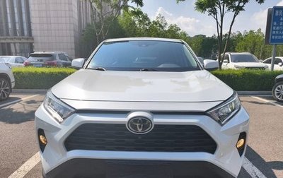 Toyota RAV4, 2021 год, 2 600 000 рублей, 1 фотография