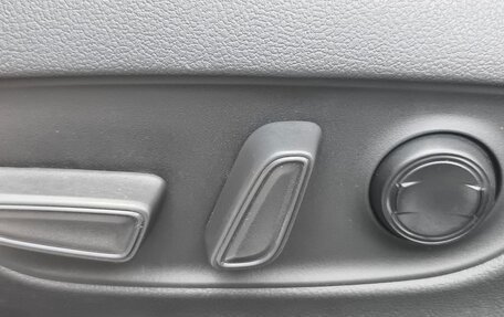 Toyota RAV4, 2021 год, 2 600 000 рублей, 23 фотография