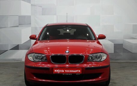 BMW 1 серия, 2008 год, 840 000 рублей, 2 фотография