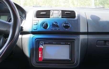 Skoda Fabia II, 2011 год, 640 000 рублей, 12 фотография