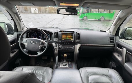 Toyota Land Cruiser 200, 2010 год, 3 000 000 рублей, 11 фотография