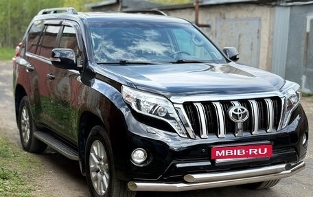 Toyota Land Cruiser Prado 150 рестайлинг 2, 2013 год, 3 500 000 рублей, 5 фотография