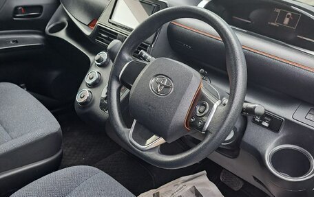Toyota Sienta II, 2018 год, 1 499 000 рублей, 4 фотография