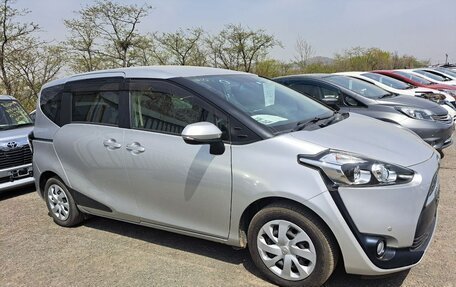 Toyota Sienta II, 2018 год, 1 499 000 рублей, 3 фотография