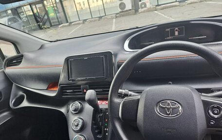Toyota Sienta II, 2018 год, 1 499 000 рублей, 14 фотография