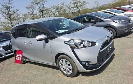 Toyota Sienta II, 2018 год, 1 499 000 рублей, 10 фотография