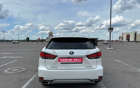 Lexus RX IV рестайлинг, 2019 год, 4 600 000 рублей, 7 фотография