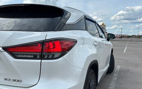 Lexus RX IV рестайлинг, 2019 год, 4 600 000 рублей, 9 фотография
