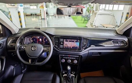 Volkswagen T-Roc I, 2021 год, 1 398 000 рублей, 10 фотография