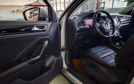 Volkswagen T-Roc I, 2021 год, 1 398 000 рублей, 12 фотография