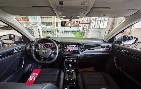 Volkswagen T-Roc I, 2021 год, 1 398 000 рублей, 11 фотография