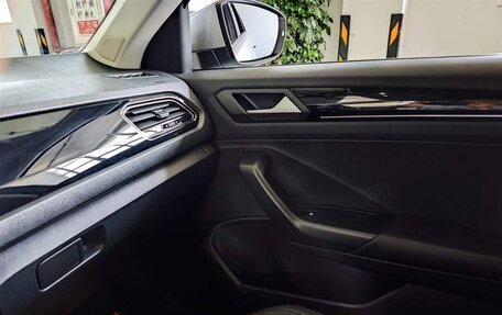 Volkswagen T-Roc I, 2021 год, 1 398 000 рублей, 18 фотография