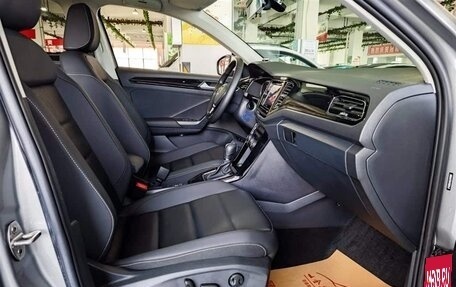 Volkswagen T-Roc I, 2021 год, 1 398 000 рублей, 16 фотография