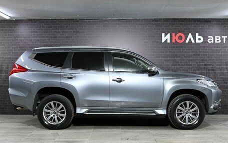 Mitsubishi Pajero Sport III рестайлинг, 2018 год, 2 590 000 рублей, 9 фотография