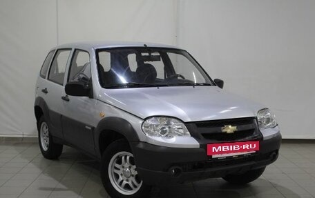 Chevrolet Niva I рестайлинг, 2010 год, 346 000 рублей, 3 фотография