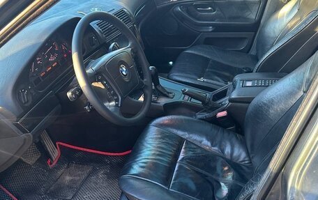 BMW 5 серия, 1999 год, 610 000 рублей, 9 фотография