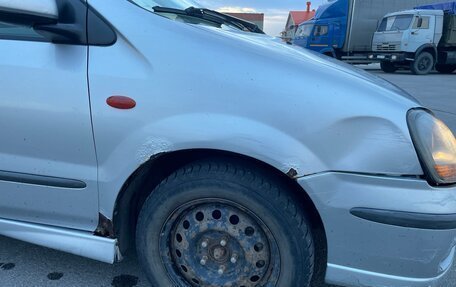 Nissan Almera Tino i, 2000 год, 135 000 рублей, 9 фотография